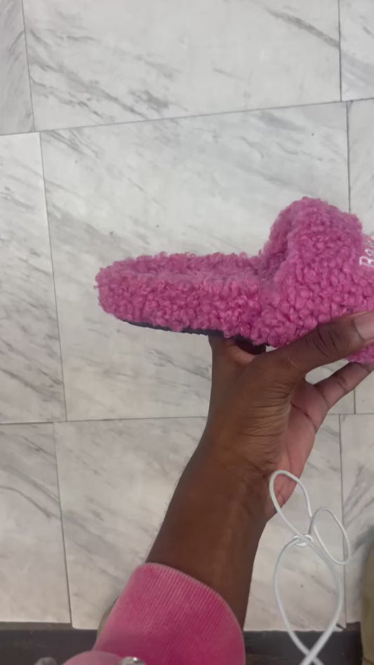 Pink balencgia slides
